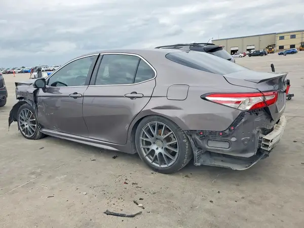 4T1G11AK4LU920143 2020 TOYOTA CAMRY - Image 2