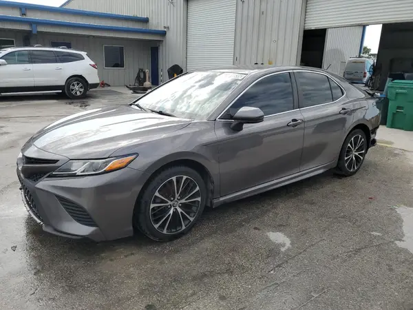4T1G11AK4LU929313 2020 TOYOTA CAMRY - Image 1