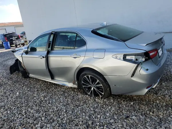 4T1G11AK4LU937475 2020 TOYOTA CAMRY - Image 2