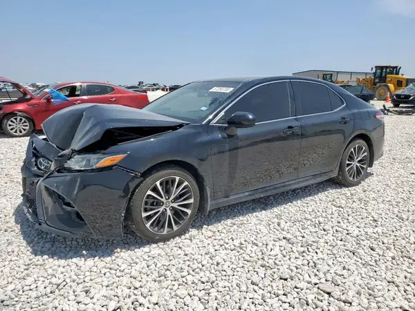 4T1G11AK4LU949786 2020 TOYOTA CAMRY - Image 1