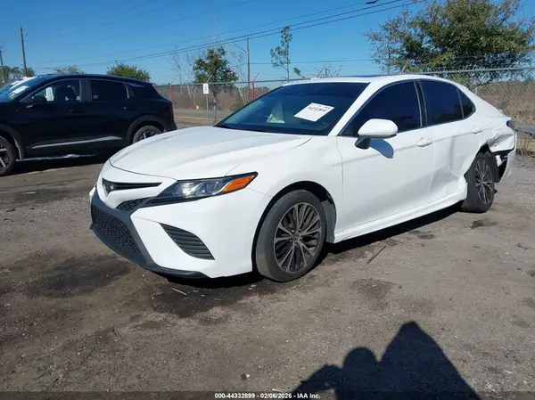 4T1G11AK4LU950212 2020 TOYOTA CAMRY - Image 2