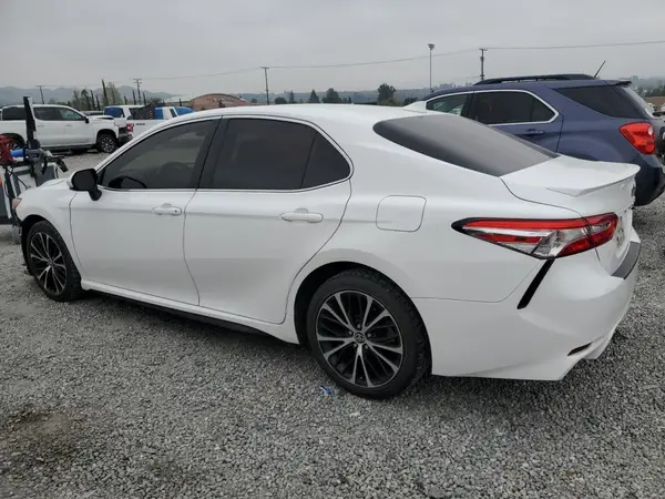 4T1G11AK4LU955622 2020 TOYOTA CAMRY - Image 2