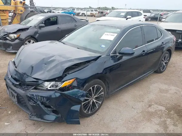 4T1G11AK4LU955992 2020 TOYOTA CAMRY - Image 2