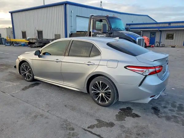 4T1G11AK4LU956737 2020 TOYOTA CAMRY - Image 2