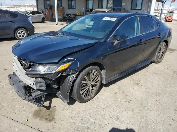 4T1G11AK4LU960223 2020 TOYOTA CAMRY - Image 1