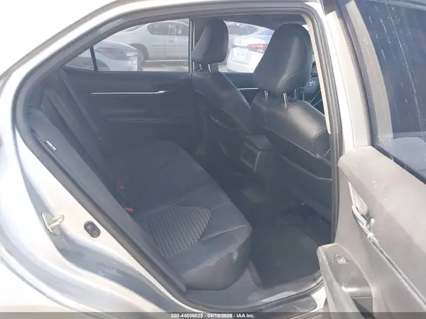 4T1G11AK4LU960738 2020 TOYOTA CAMRY - Image 8