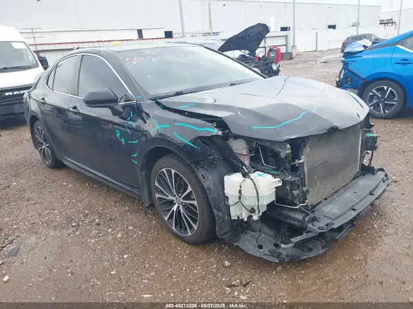 4T1G11AK4LU966202 2020 TOYOTA CAMRY - Image 1