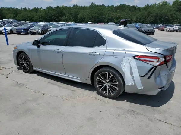 4T1G11AK4LU969228 2020 TOYOTA CAMRY - Image 2