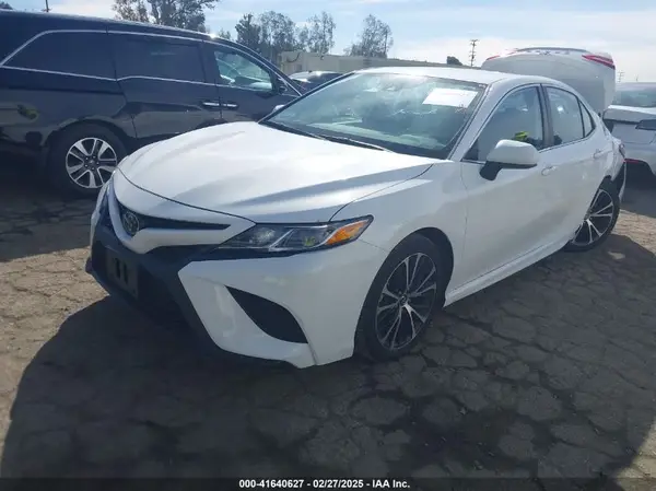 4T1G11AK4LU973926 2020 TOYOTA CAMRY - Image 2