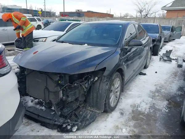4T1G11AK4LU973988 2020 TOYOTA CAMRY - Image 2