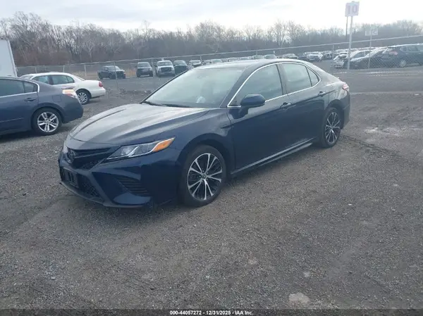 4T1G11AK4LU974526 2020 TOYOTA CAMRY - Image 2