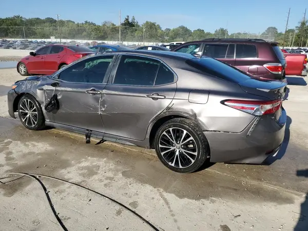 4T1G11AK4LU975546 2020 TOYOTA CAMRY - Image 2