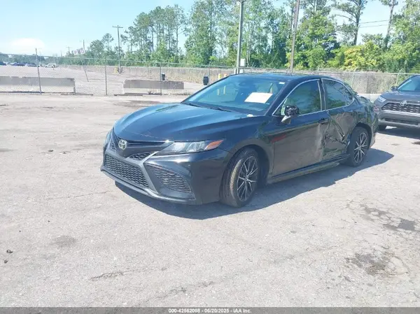 4T1G11AK4MU402373 2021 TOYOTA CAMRY - Image 2