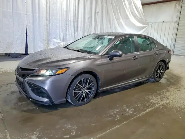 4T1G11AK4MU403670 2021 TOYOTA CAMRY - Image 1