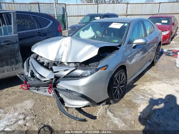 4T1G11AK4MU404091 2021 TOYOTA CAMRY - Image 2
