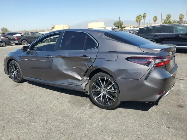 4T1G11AK4MU405192 2021 TOYOTA CAMRY - Image 2