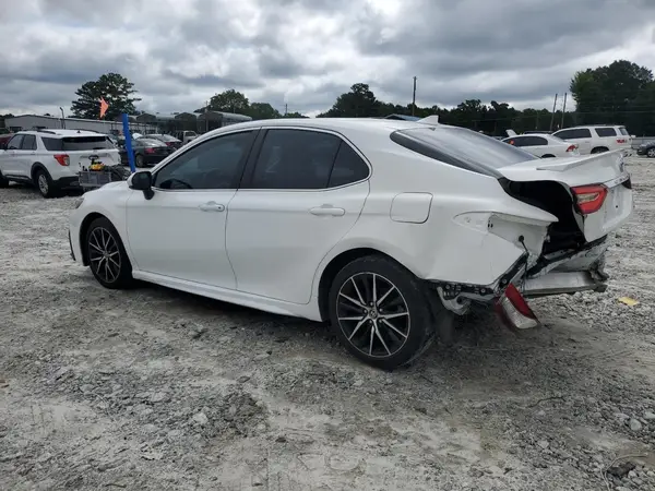 4T1G11AK4MU405371 2021 TOYOTA CAMRY - Image 2