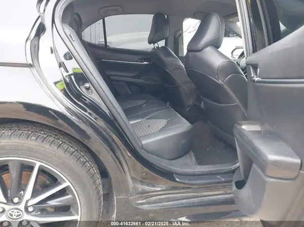 4T1G11AK4MU405614 2021 TOYOTA CAMRY - Image 8