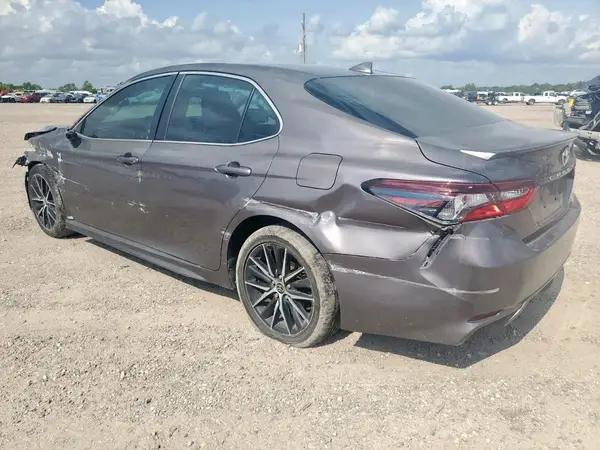 4T1G11AK4MU406486 2021 TOYOTA CAMRY - Image 2
