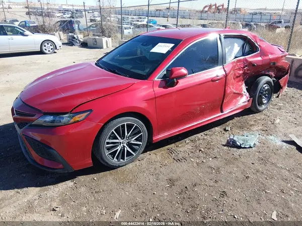 4T1G11AK4MU406536 2021 TOYOTA CAMRY - Image 2