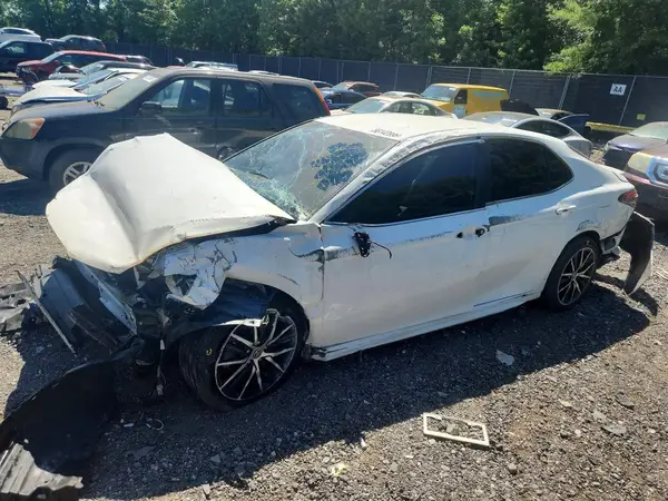 4T1G11AK4MU406973 2021 TOYOTA CAMRY - Image 1