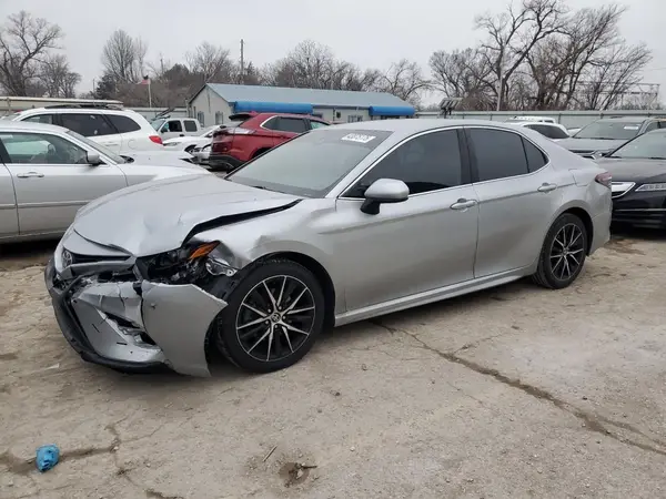 4T1G11AK4MU410117 2021 TOYOTA CAMRY - Image 1
