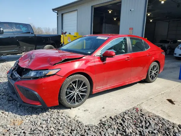 4T1G11AK4MU412014 2021 TOYOTA CAMRY - Image 1