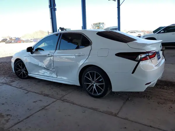 4T1G11AK4MU412451 2021 TOYOTA CAMRY - Image 2