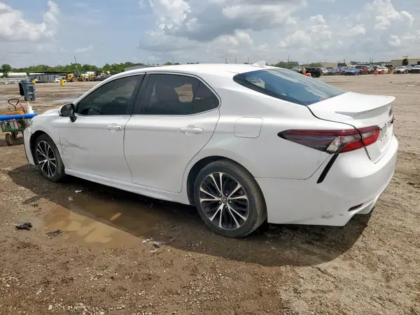 4T1G11AK4MU414667 2021 TOYOTA CAMRY - Image 2