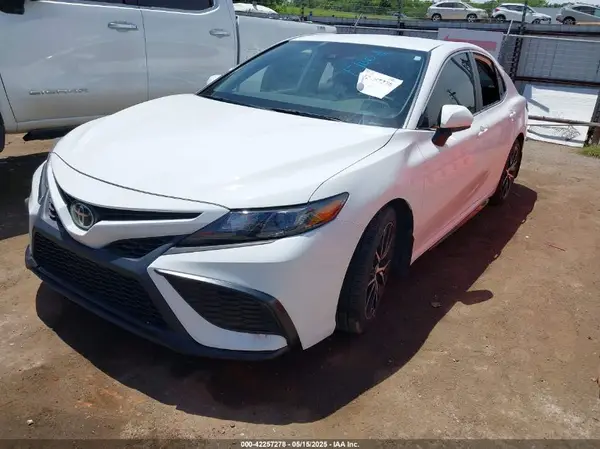 4T1G11AK4MU416502 2021 TOYOTA CAMRY - Image 2