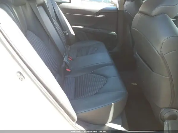 4T1G11AK4MU416502 2021 TOYOTA CAMRY - Image 8