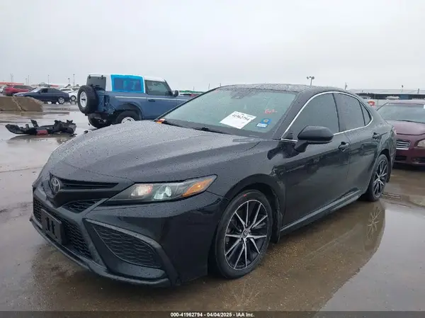 4T1G11AK4MU416564 2021 TOYOTA CAMRY - Image 2