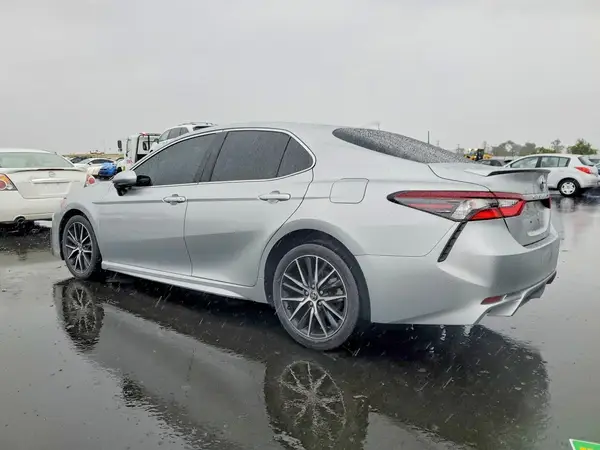 4T1G11AK4MU419495 2021 TOYOTA CAMRY - Image 2