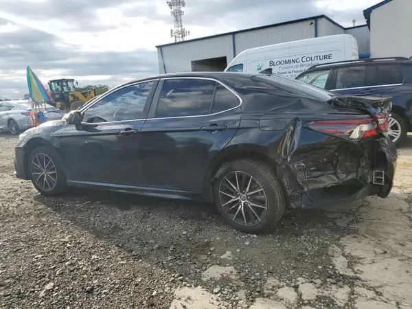 4T1G11AK4MU420484 2021 TOYOTA CAMRY - Image 2