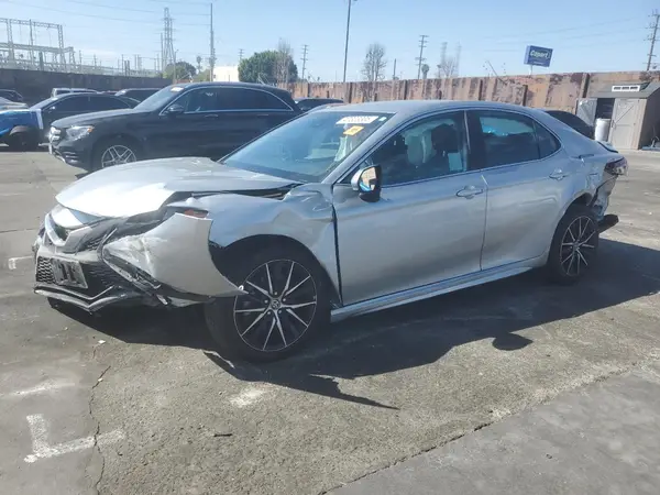 4T1G11AK4MU424454 2021 TOYOTA CAMRY - Image 1