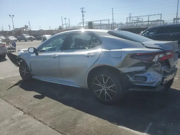 4T1G11AK4MU424454 2021 TOYOTA CAMRY - Image 2