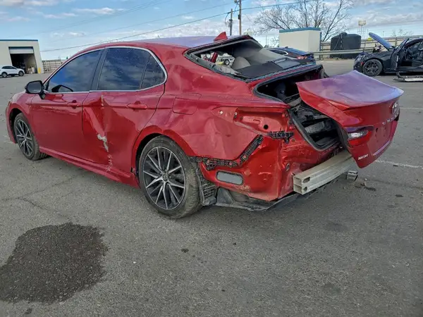 4T1G11AK4MU427631 2021 TOYOTA CAMRY - Image 2