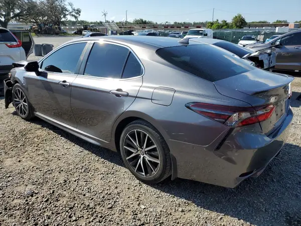 4T1G11AK4MU430948 2021 TOYOTA CAMRY - Image 2