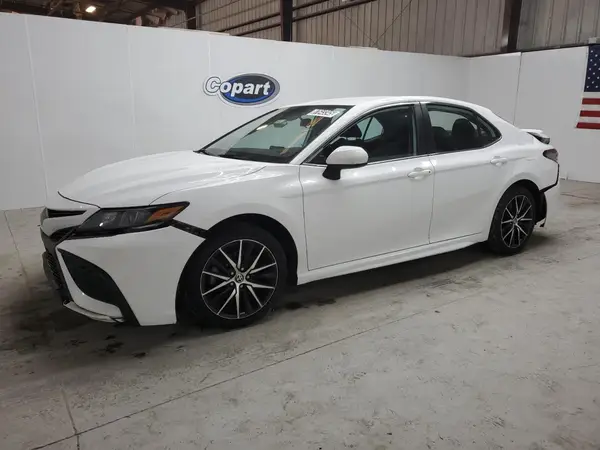 4T1G11AK4MU431212 2021 TOYOTA CAMRY - Image 1