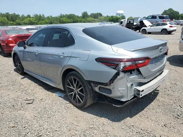 4T1G11AK4MU431260 2021 TOYOTA CAMRY - Image 2