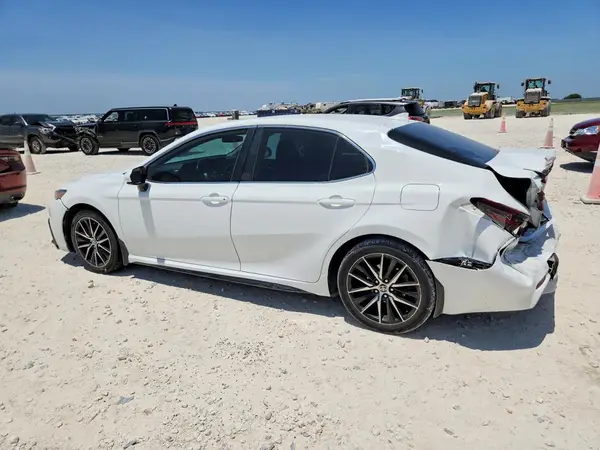 4T1G11AK4MU434613 2021 TOYOTA CAMRY - Image 2
