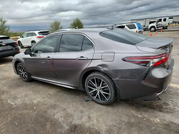 4T1G11AK4MU435406 2021 TOYOTA CAMRY - Image 2