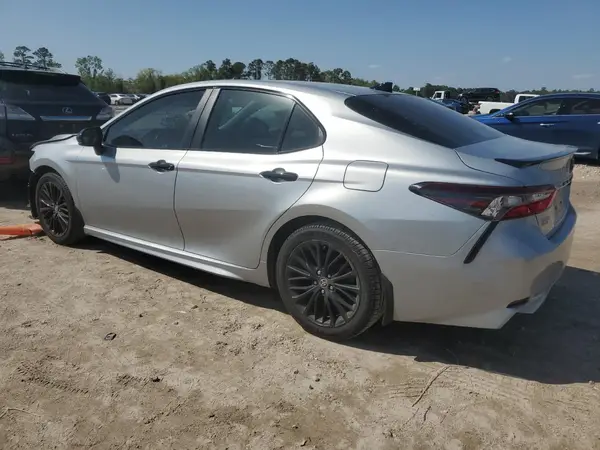 4T1G11AK4MU441562 2021 TOYOTA CAMRY - Image 2