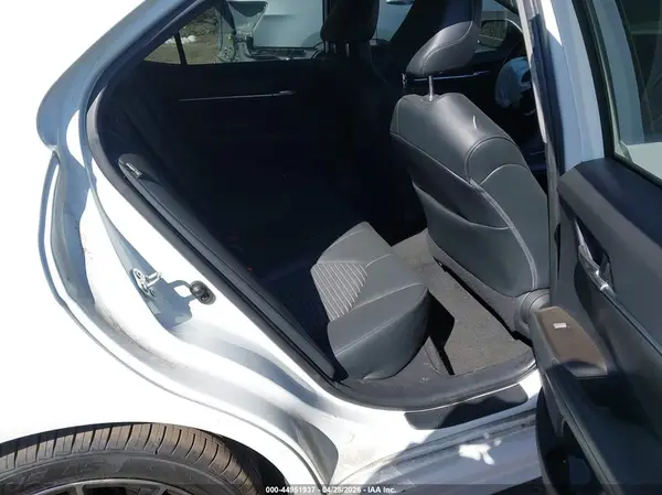 4T1G11AK4MU443974 2021 TOYOTA CAMRY - Image 8