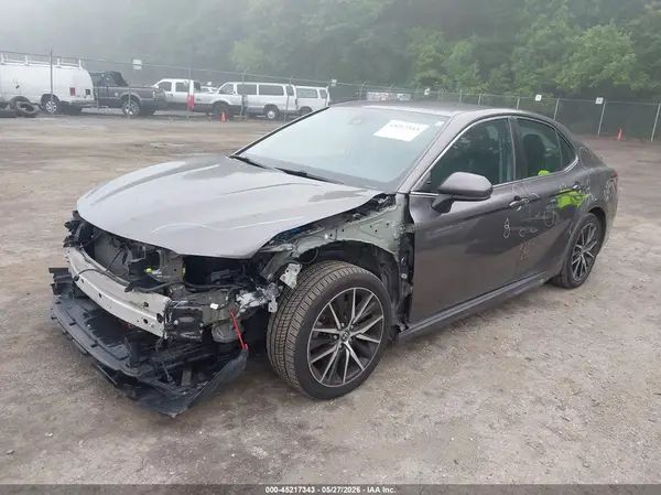 4T1G11AK4MU444400 2021 TOYOTA CAMRY - Image 2
