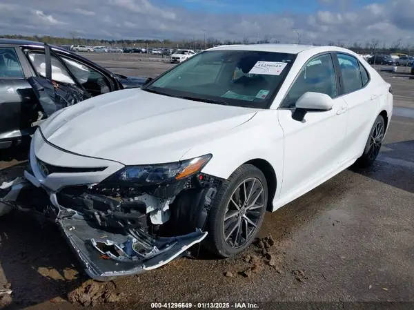 4T1G11AK4MU444512 2021 TOYOTA CAMRY - Image 2