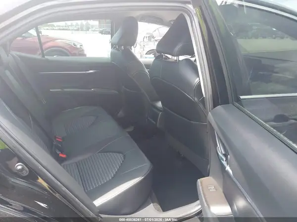 4T1G11AK4MU445238 2021 TOYOTA CAMRY - Image 8