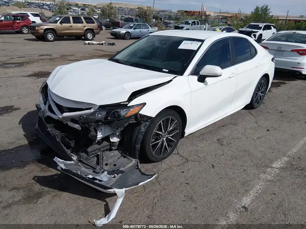 4T1G11AK4MU449967 2021 TOYOTA CAMRY - Image 2