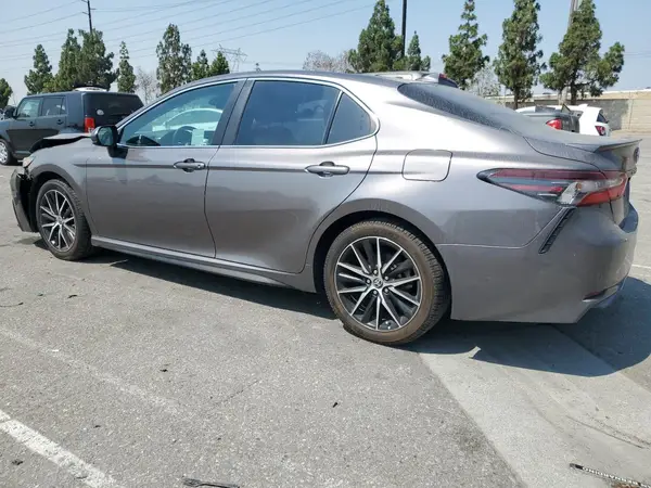 4T1G11AK4MU450844 2021 TOYOTA CAMRY - Image 2