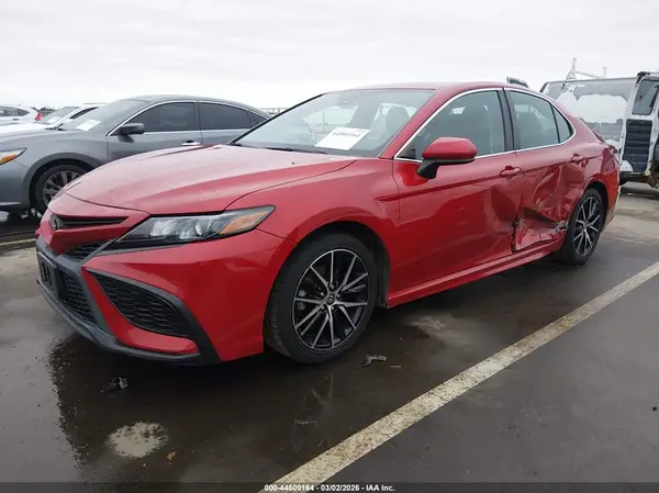 4T1G11AK4MU456434 2021 TOYOTA CAMRY - Image 2